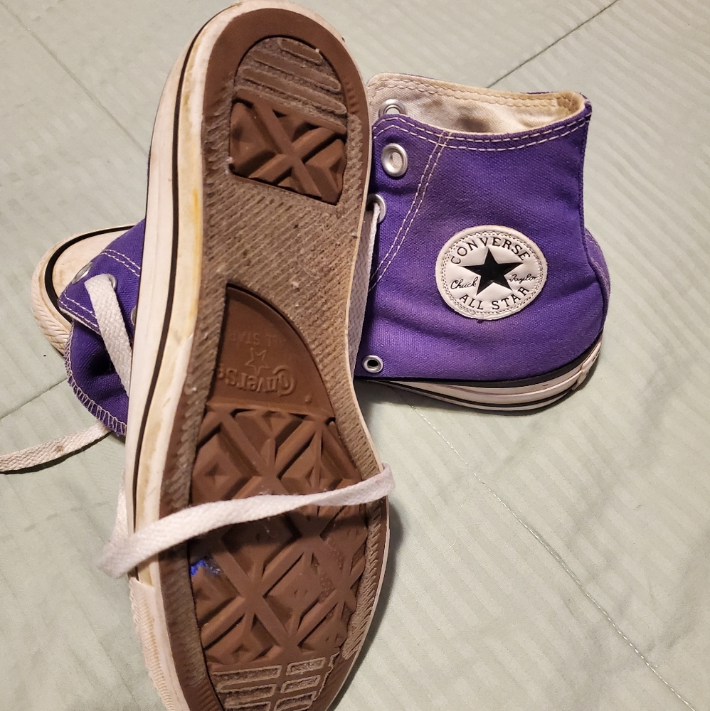 Purple wall Star high top sneakers
